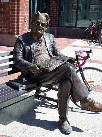 20170724. Northrop Frye statue